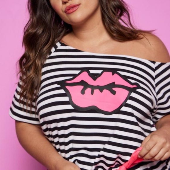 Plus Size - Betsey Johnson Off Shoulder Dress - Picture 3 of 8